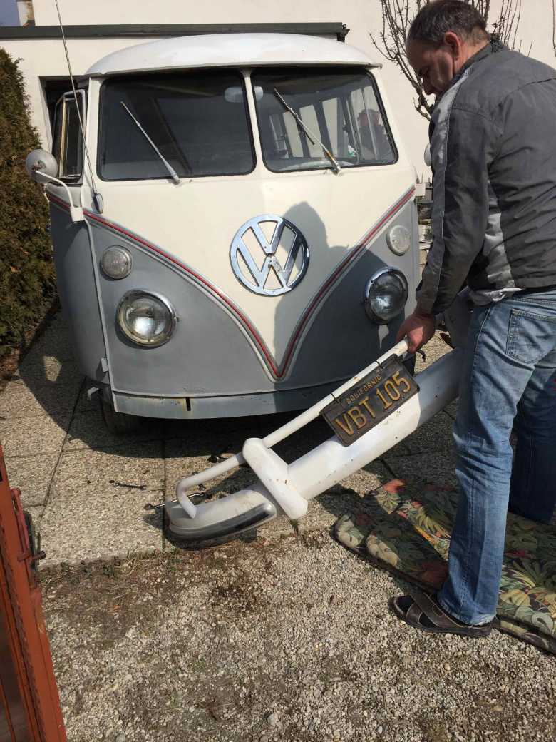 vw-splitbus-remove-front-bumper