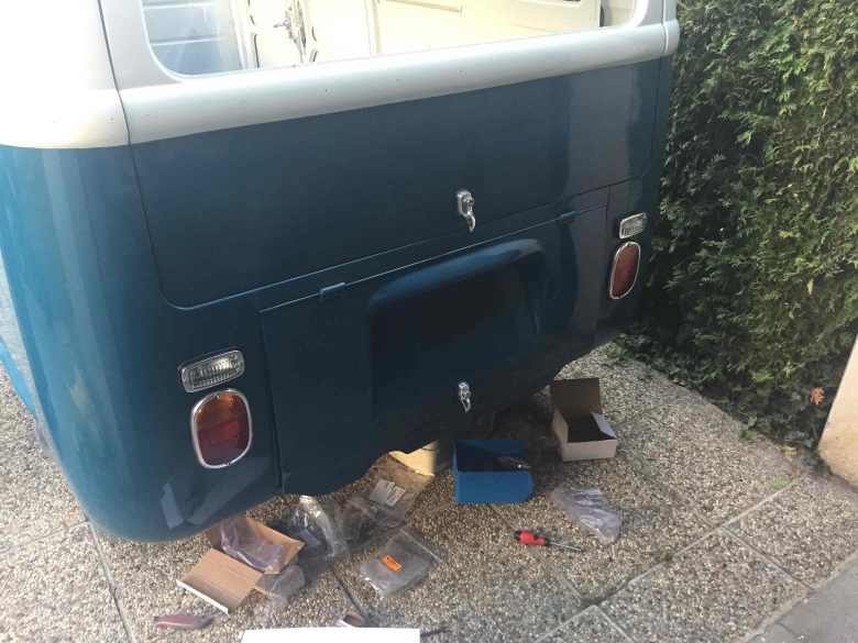 assembling-rear-lights-vintage-vwbus