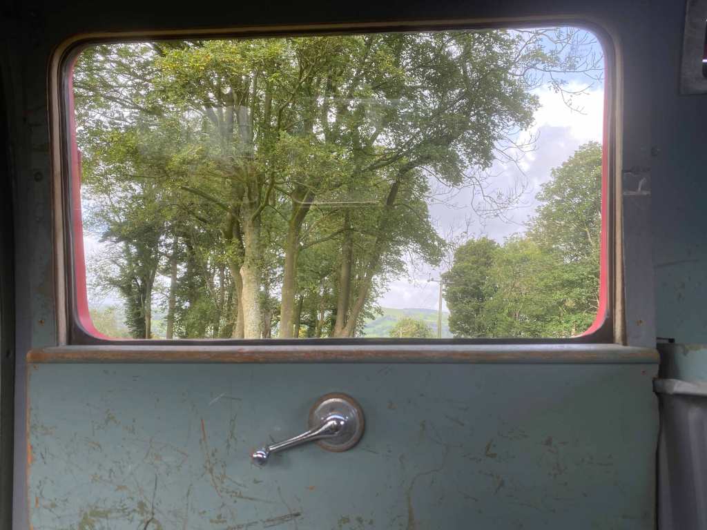 1953-vwbus-crankwindow-insideview