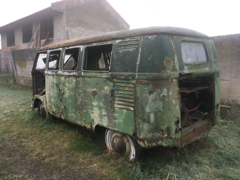 barnfind-coachbuilt-vw-barndoor-bus-austria