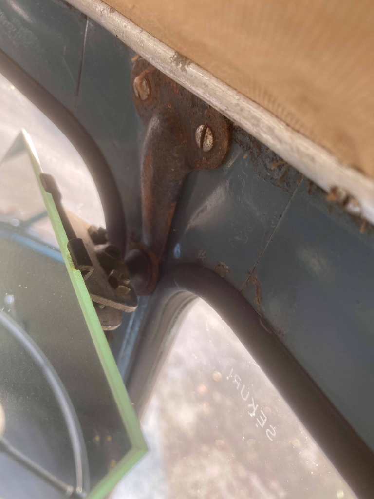 coachbuilt-vw-bus-detail-rear-mirror-mount