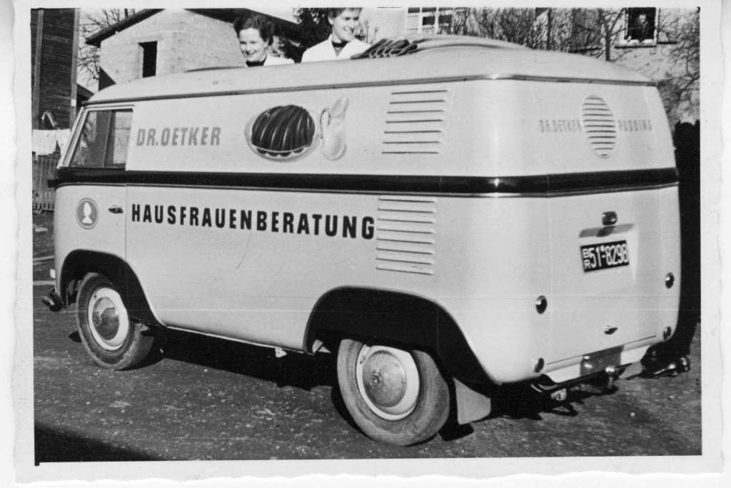 1952-DrOetker-Volkswagen-Bus-Rear-View-8298