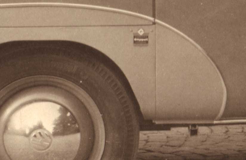 Goeppel-badge-VW-Bus-coachbuilder-1950-jacksupport