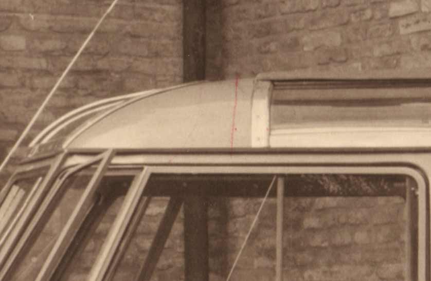 Goeppel-VW-Barndoor-Deluxe-detail-front-roof