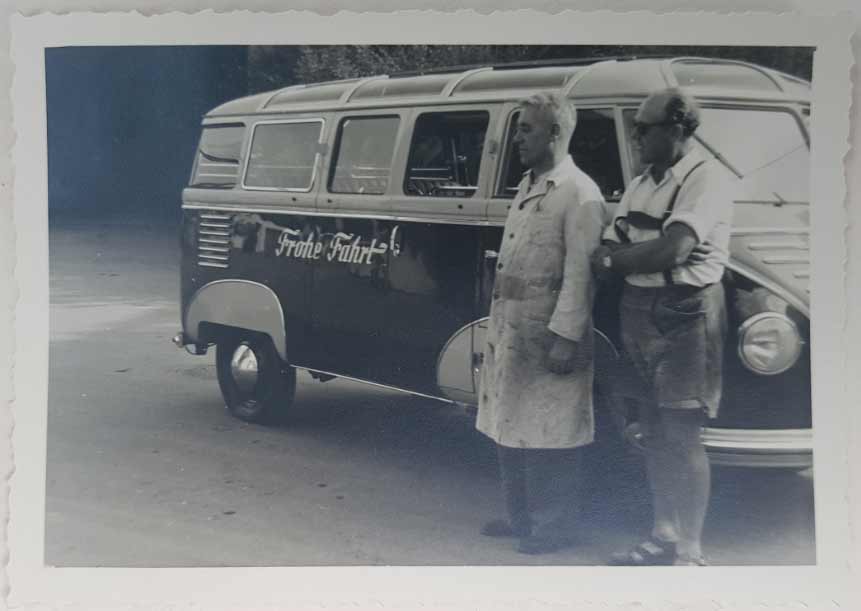 Goeppel-VW-Kleinbus-FroheFahrt-vorne