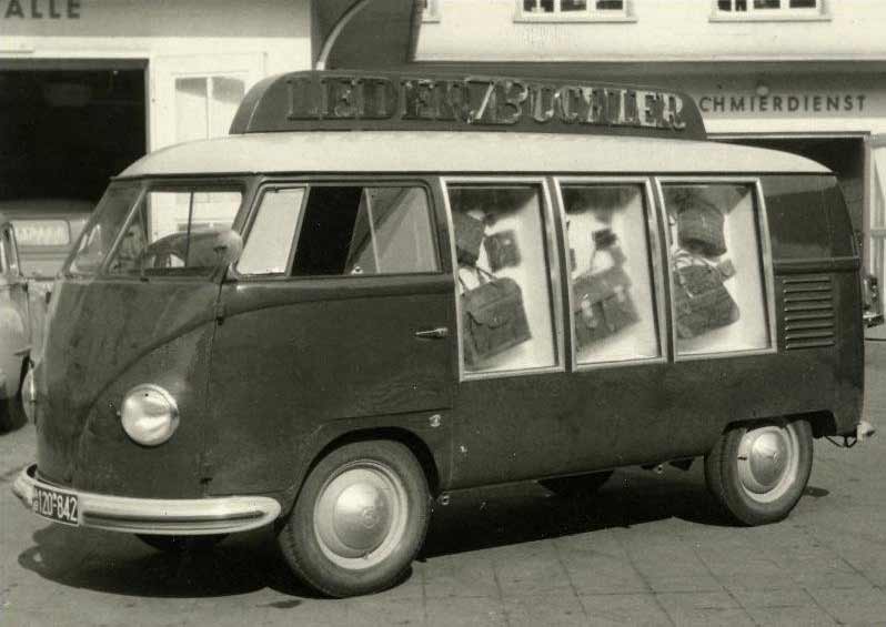 Goeppel-VWBarndoor-Bus-Display-Bags