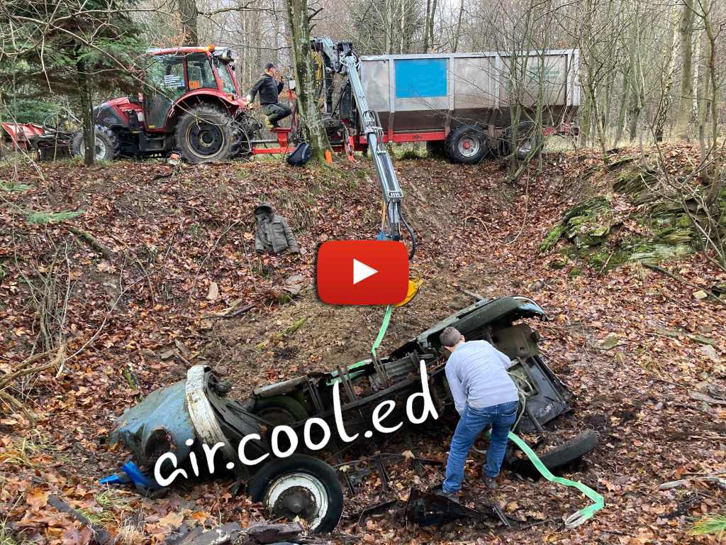 Aircooled-Video-Bergung-Waldfund-1952-VW-T1-Bus