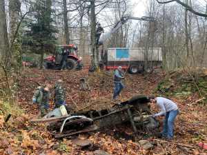 VW-Oldtimer-Autowrack-Bergung-Wald-Oesterreich