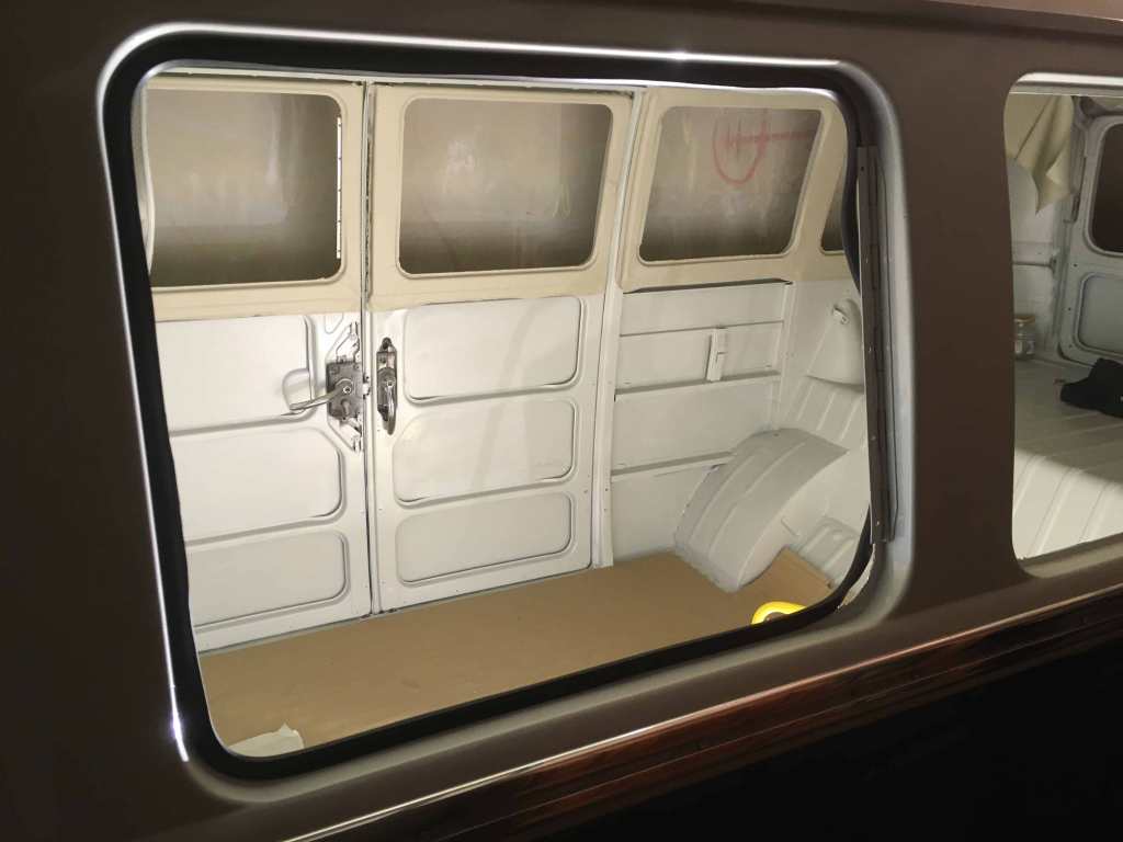 dichtung-einsetzen-ausstellfenster-vwt1-bulli