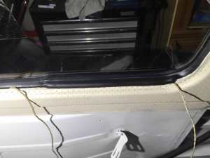 fensterdichtung-einpassen-vwt1-bulli