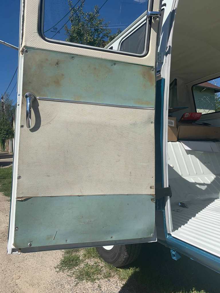 aero-papyrus-interior-panels-vw-splitbus-door-upholstery