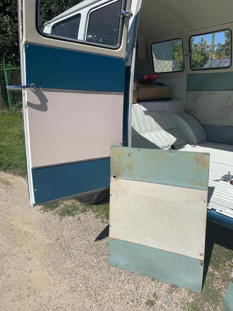 detailansicht-innenverkleidung-tuerkartons-t1bus-vw-aeriopapyrus