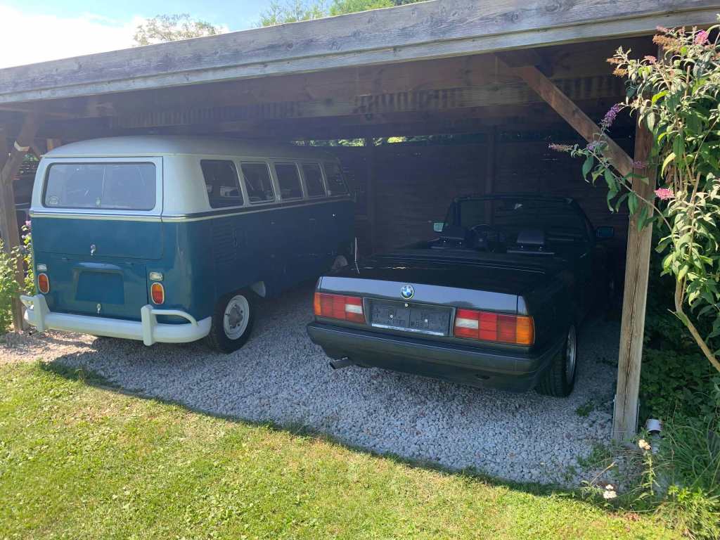 E30-bmw-318i-Cabrio-VW-Bus-T1