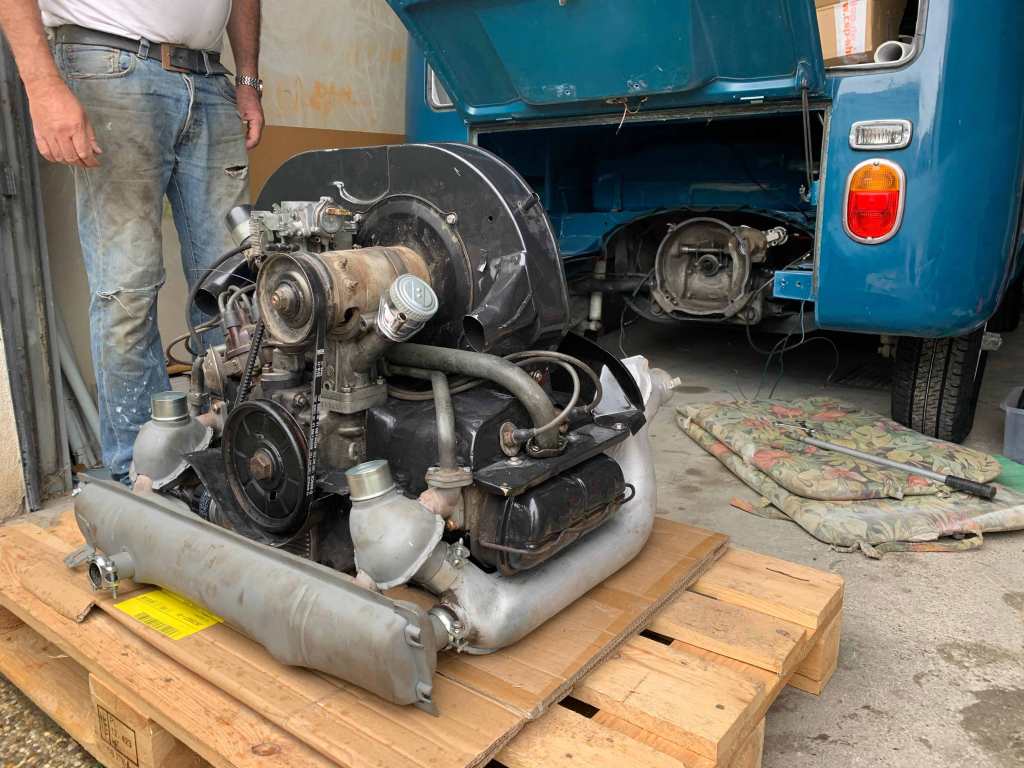 einbau-luftgekuehlter-volkswagen-motor-t1-bulli