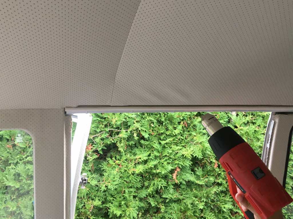 heating-gun-wrinkel-headliner-vw-splitbus