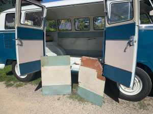 old-aeropapyrus-new-seablue-vwt1-bus-upholstery