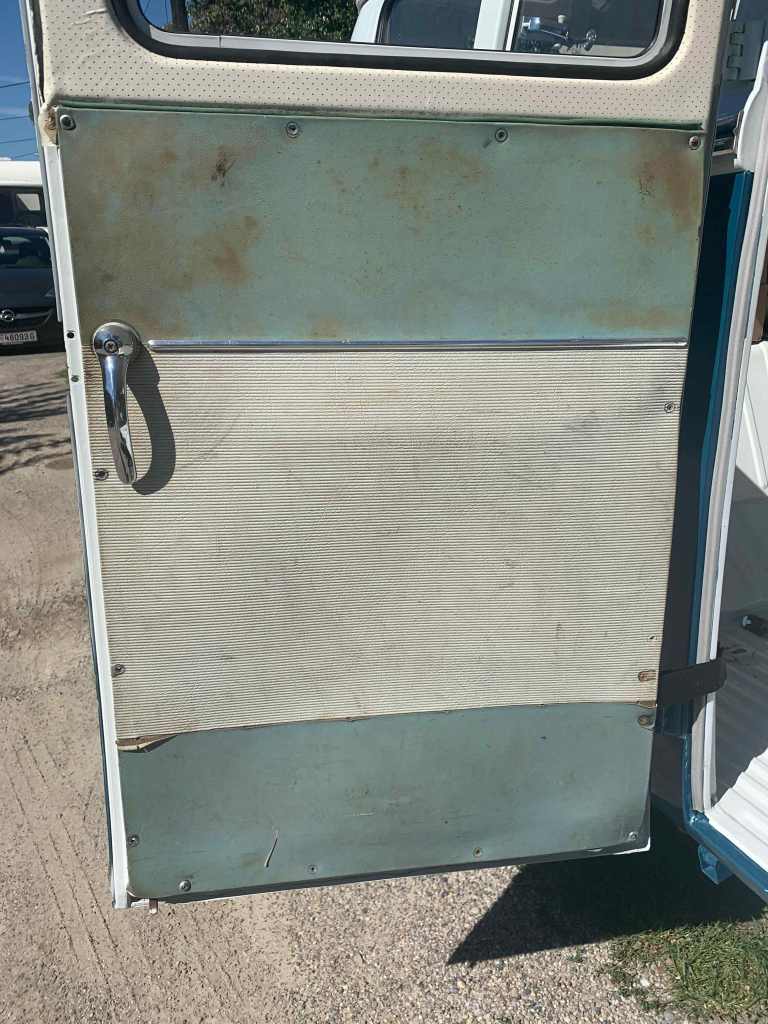 original-aeropapyrus-upholstery-seablue-deluxe-VWbus