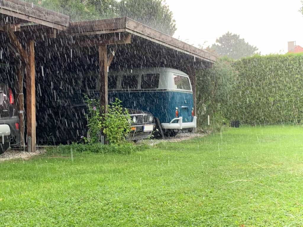 starkregen-vwt1-carport-garten