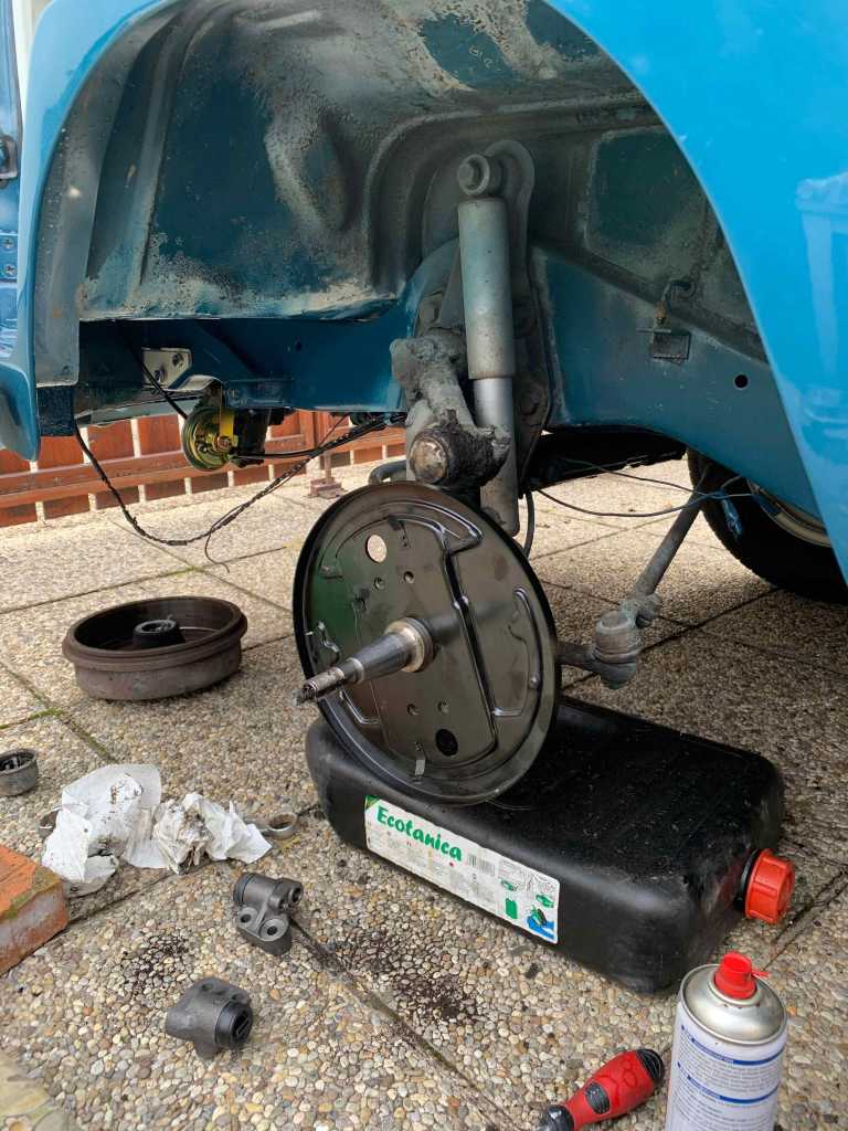 vw-t1-bulli-bremsen-ersetzen