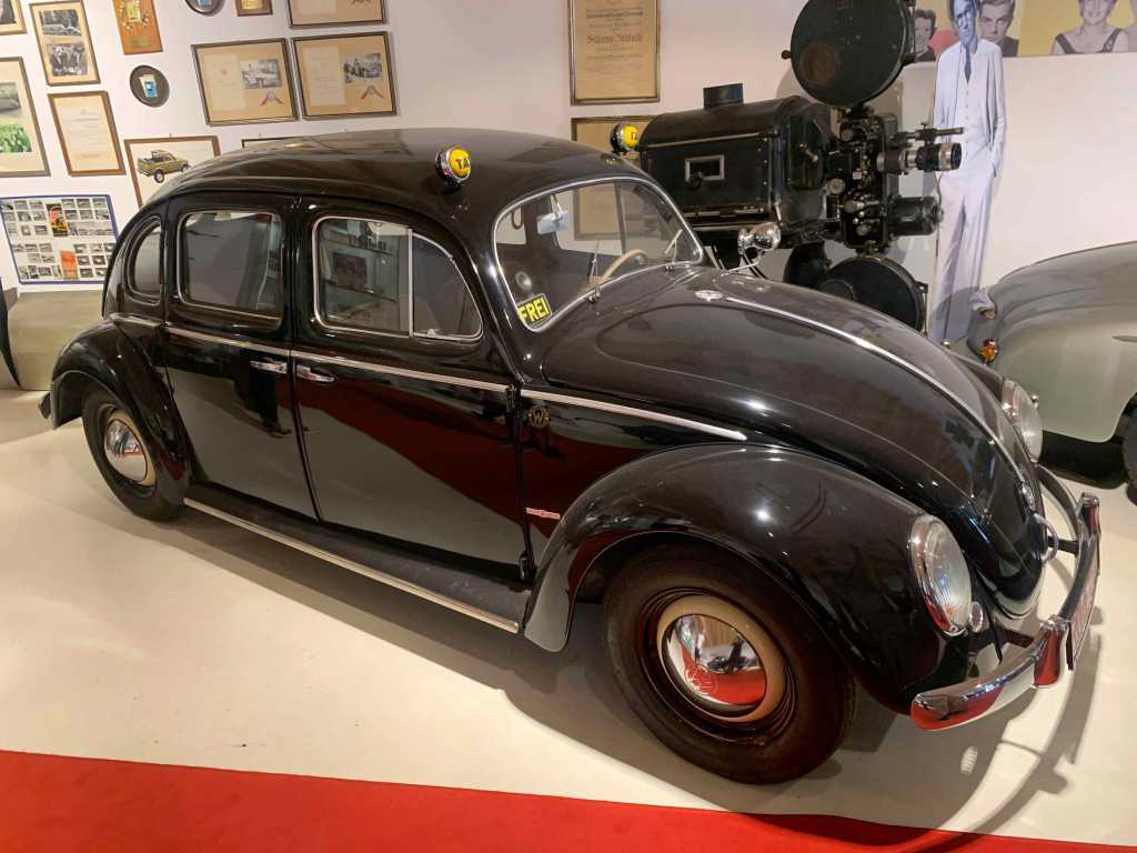 4-Tueriges-VW-Kaefer-Taxi-Rometsch-Umbau