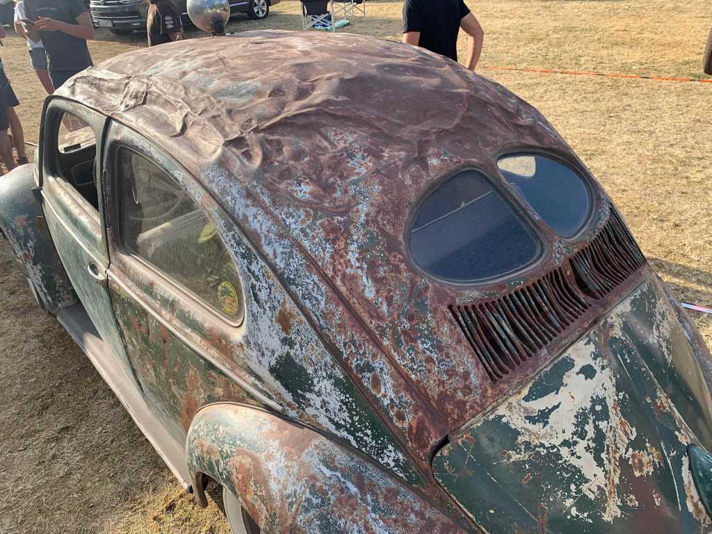 Brezelkaefer-VW-patina-verbeultes-Dach-original
