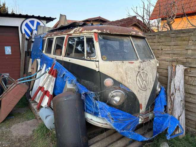 Gartenfund-VW-T1-Bulli-Baujahr-1965-Wien
