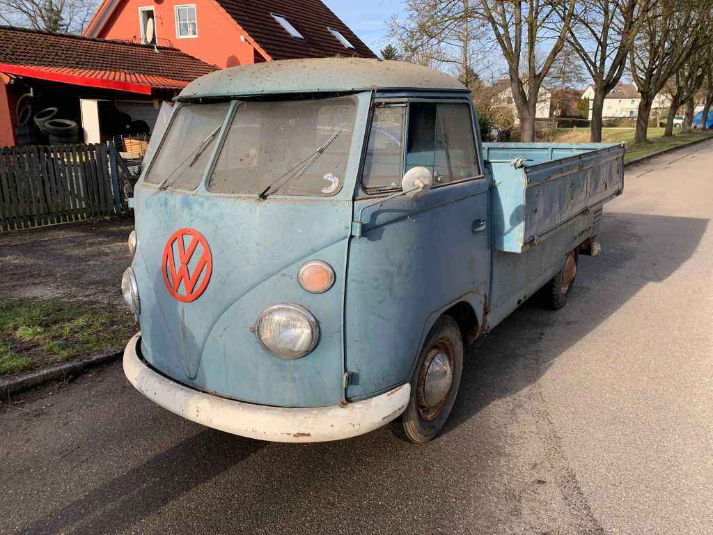 Scheunenfund-VW-T1-Pritsche-Breitbau