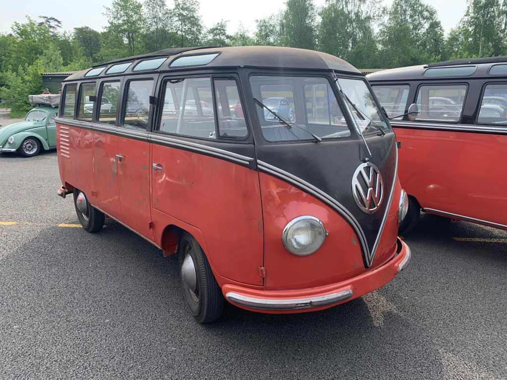 Sealingwax-Red-Chestnut-Brown-VW-Deluxe-Bus-Samba-Barndoor