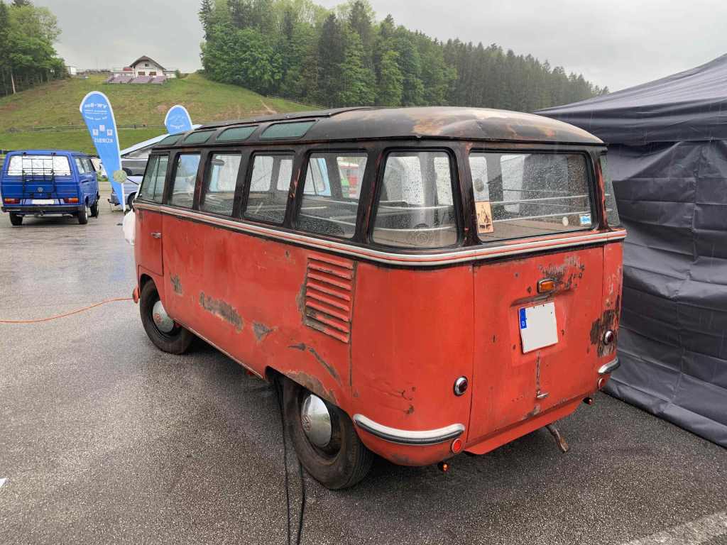 VW-Barndoor-Deluxe-Split-Bus-Samba-Salzburg-2025