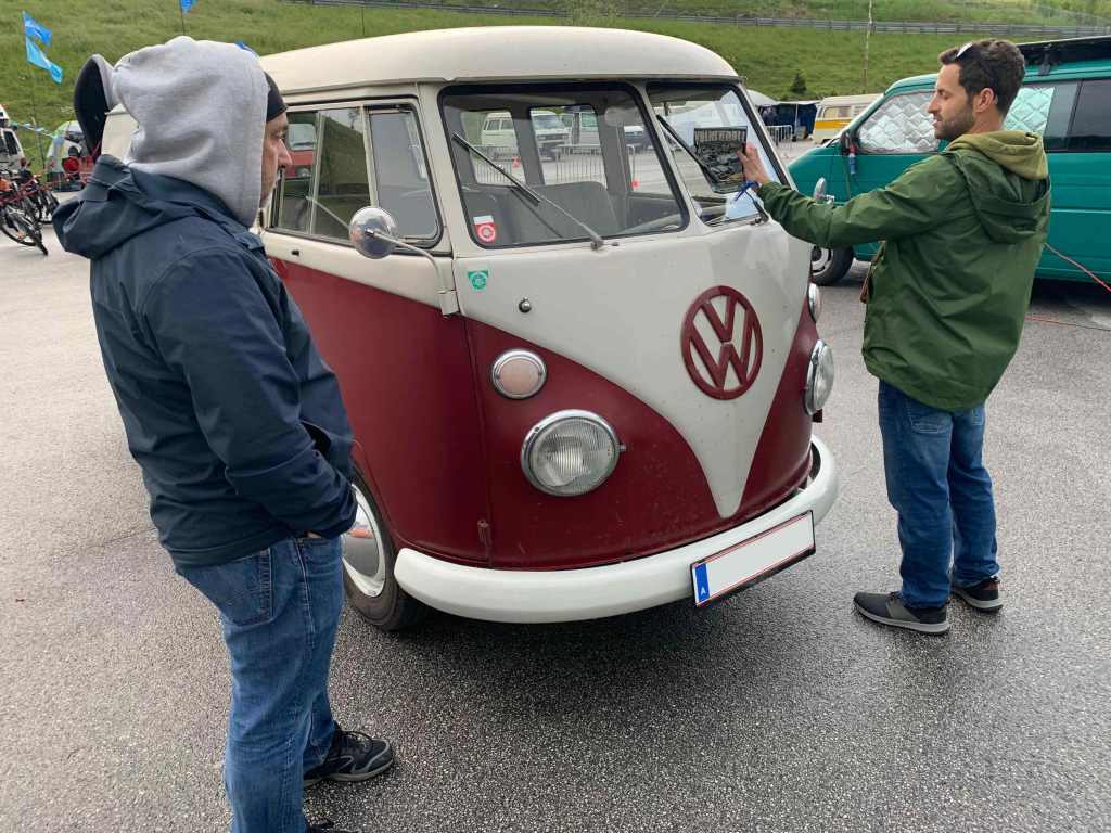 VW-Bustreffen-Salzburg-75-Jahre-Volkswagen-Nutzfahrzeuge-T1-Bulli