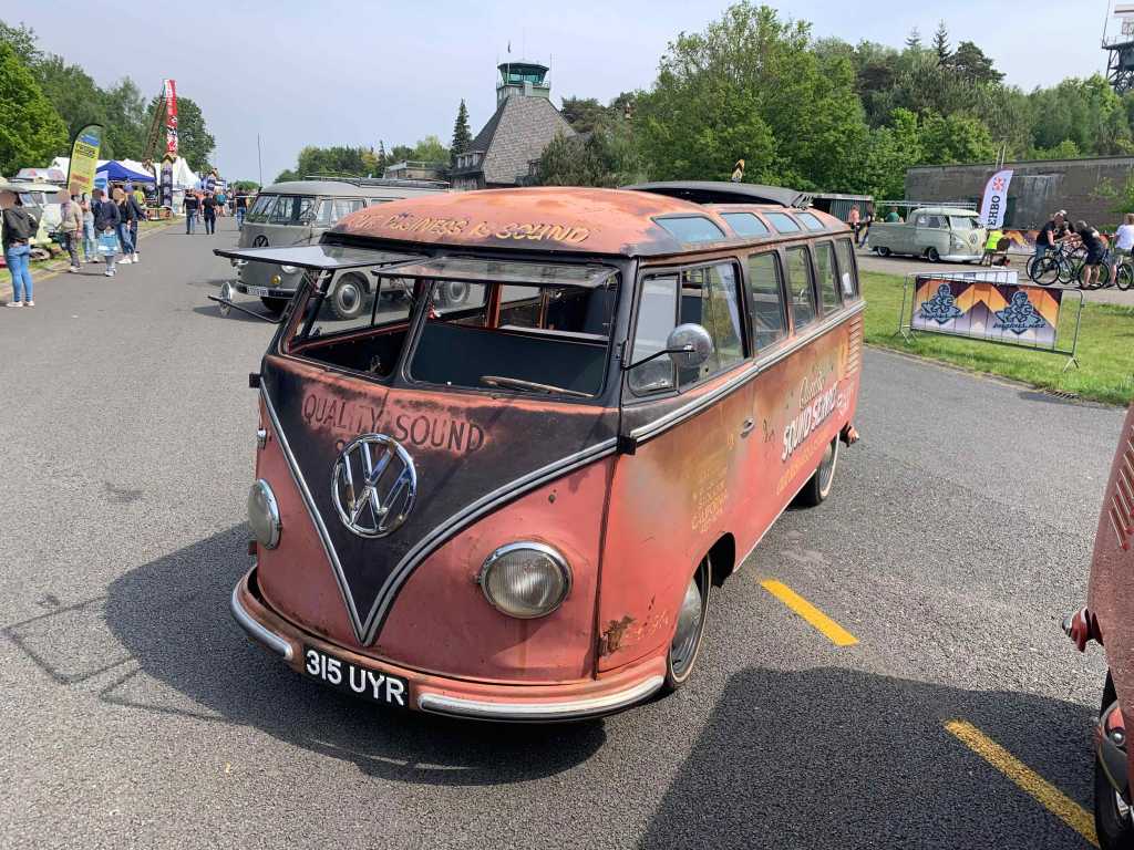 VW-T1-Barndoor-Bus-1954-Quality-Sound-Deluxe